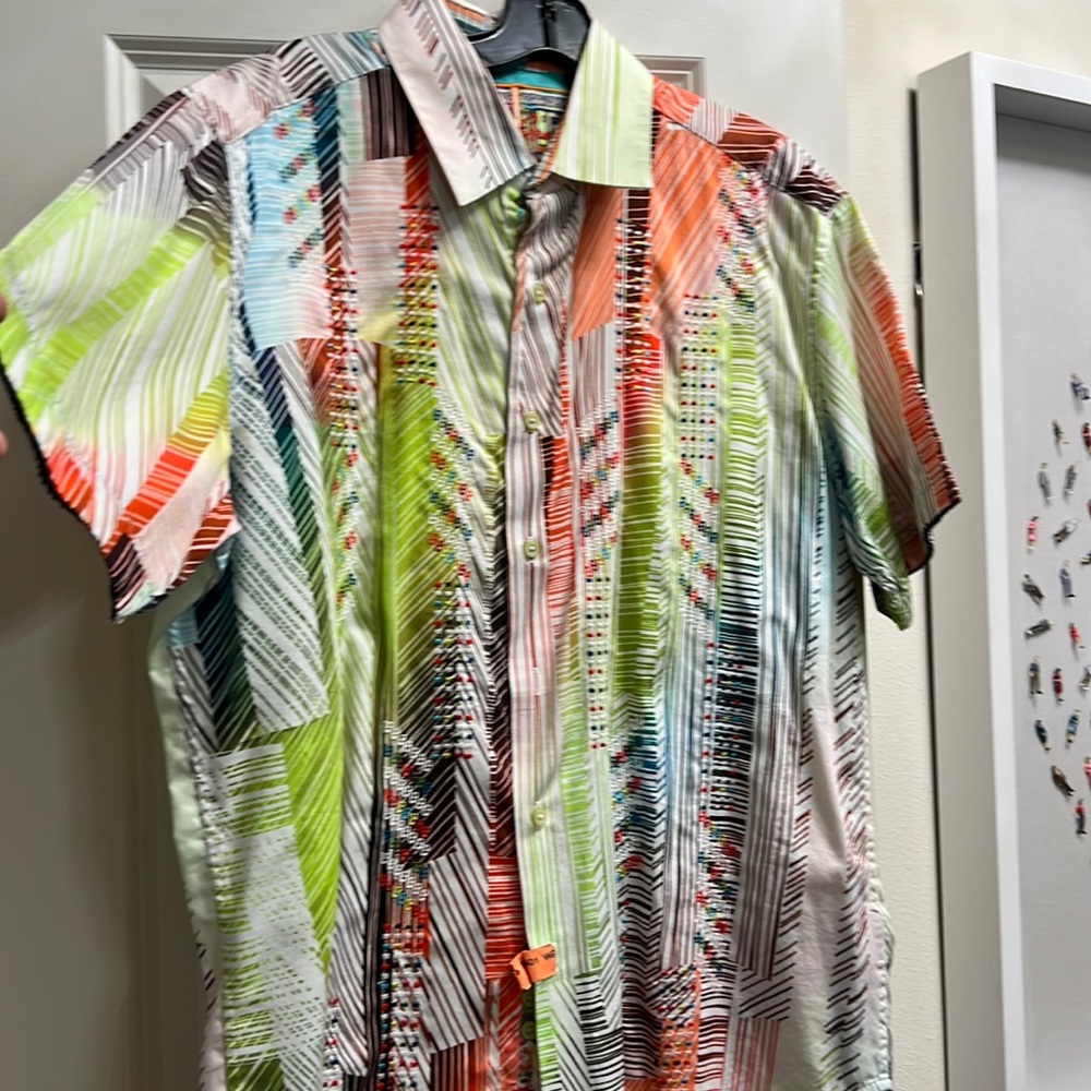 Robert Graham men’s short sleeve button up size large classic fit.